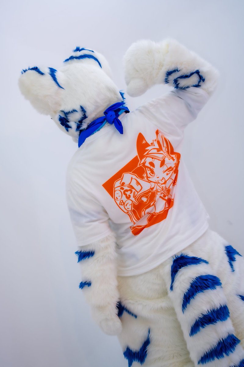 an_Temon's tweet photo. #FursuitFriday
와! 퍼슈트에도 잘어울리고 일상생활하면서도 입기 편한 플러피 티셔츠! 이번 퍼클에서도 판매한다니까 다들 D-14 FLUFFY 부스 많관부~~ https://t.co/6LKRi2Akjo