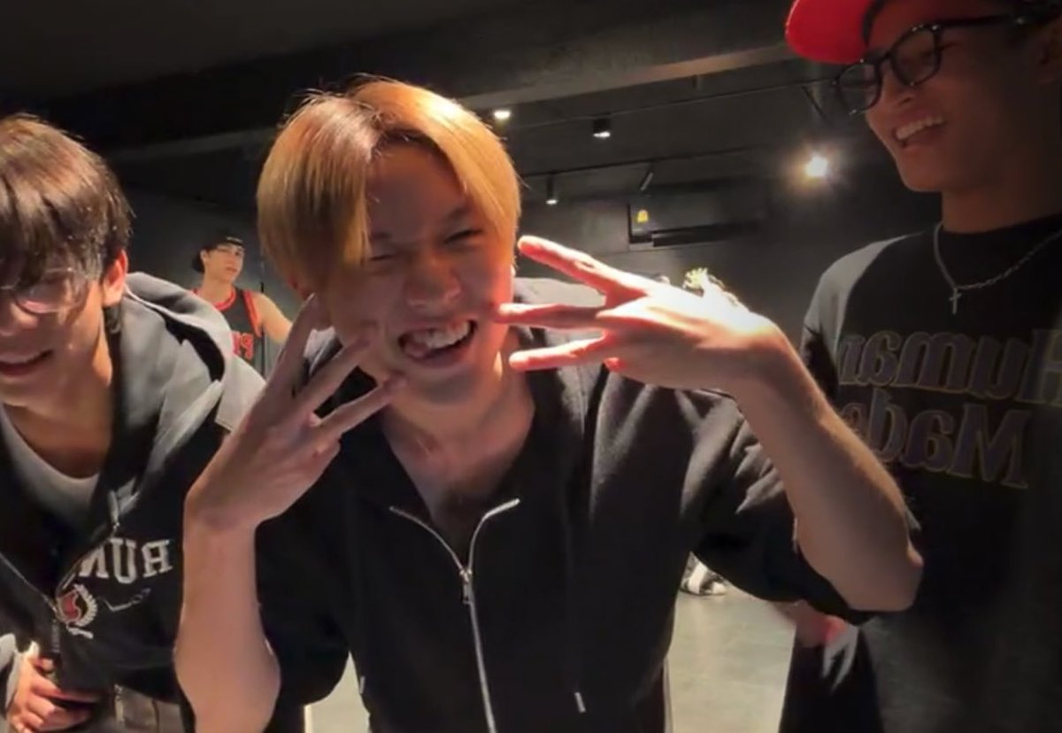 ออรออารัย 🎲🦊💖 tweet media