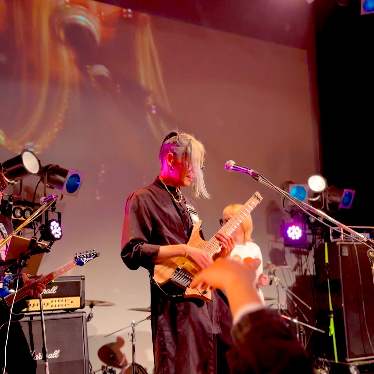 タクト tweet media