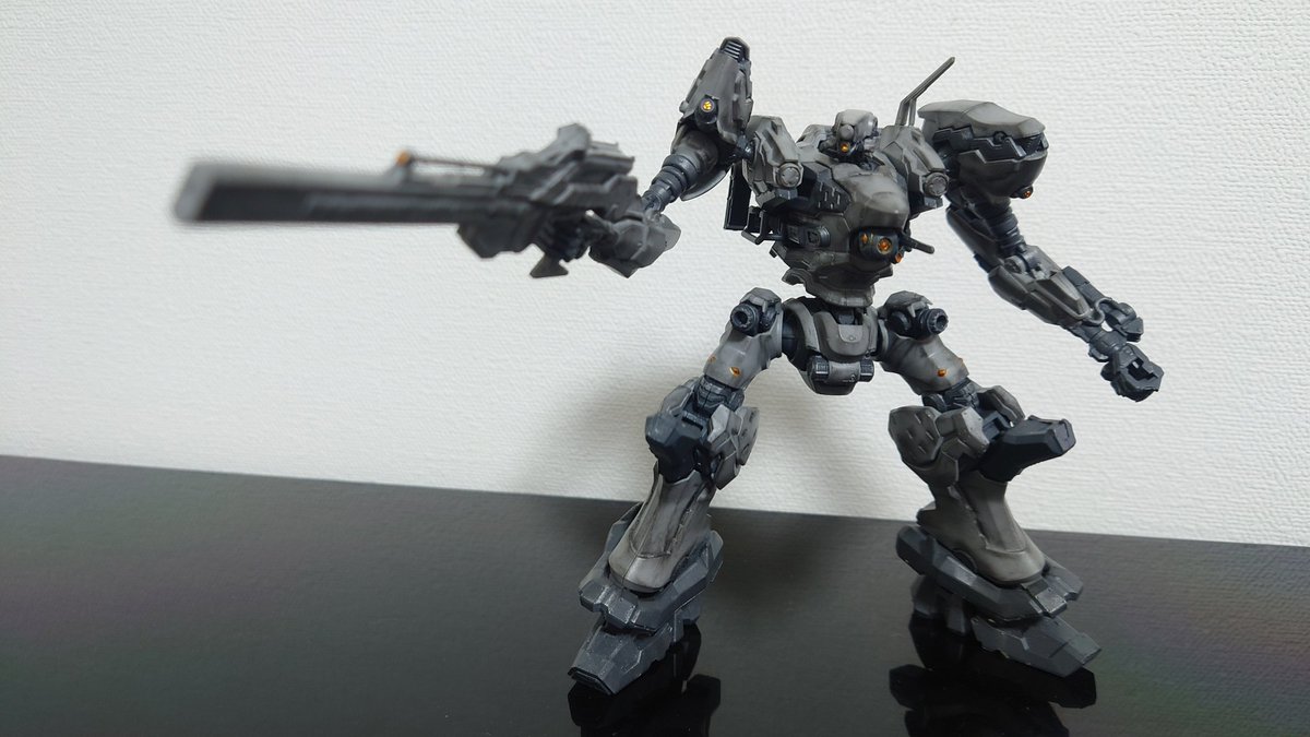 ホーリー tweet media