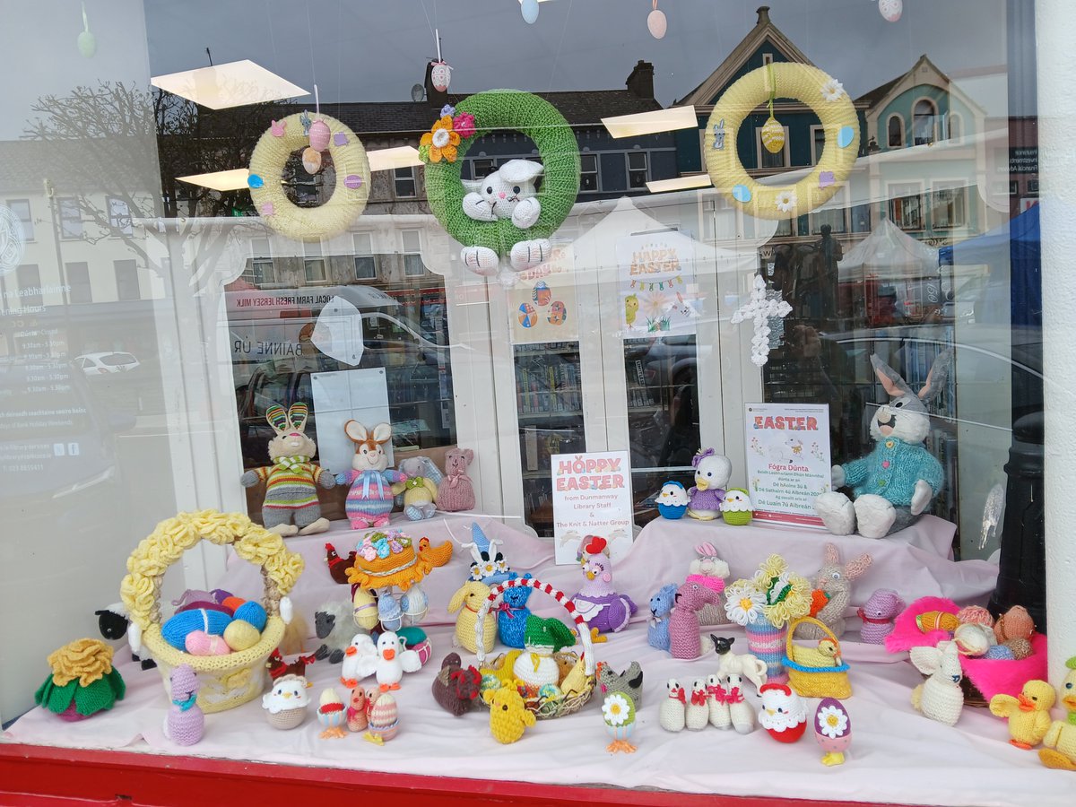 corkcolibrary's tweet image. Beautiful Spring window in Dunmanway library made by our Knit &amp;amp; Knatter group.
Thanks to the group &amp;amp; all their creative effort &amp;amp; to Juliette for making our window look so lovely.

#DunmanwayLibrary
#CorkCountyLibraries
#NationalHeritageWeek
#DunmanwayFamilyResourceCentre