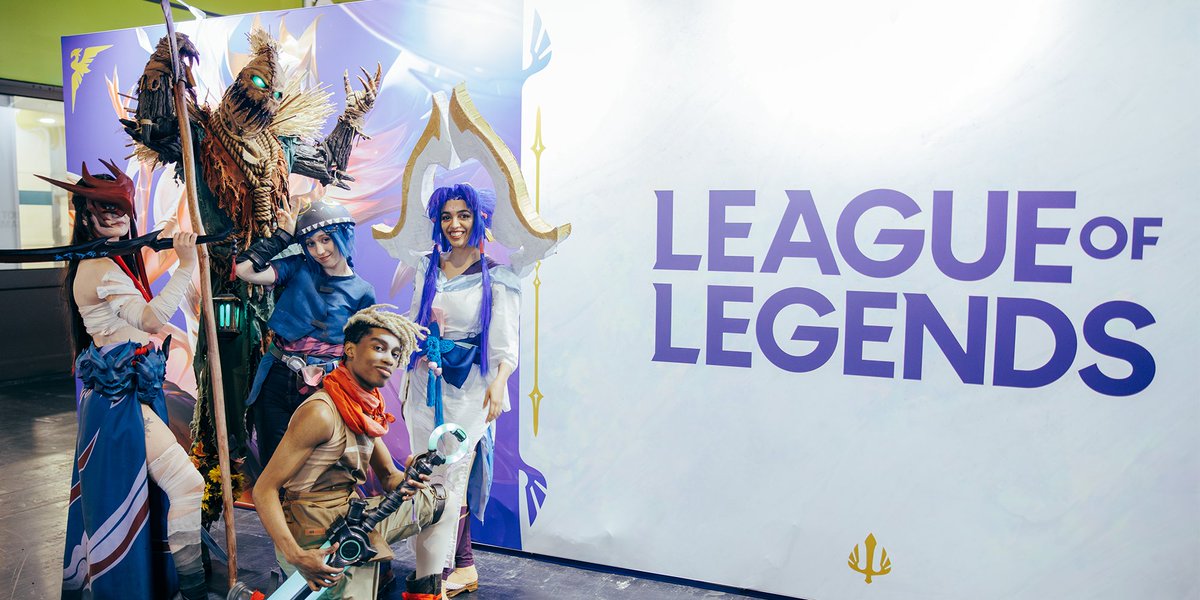 LoLUKN's tweet photo. Huge thank you to everyone who dropped by our booth at @DreamHack! Hope you had fun 💙

Let us know what your favourite activity was, and share your own photos at our booth with us below! 📸 https://t.co/12VARMluEv