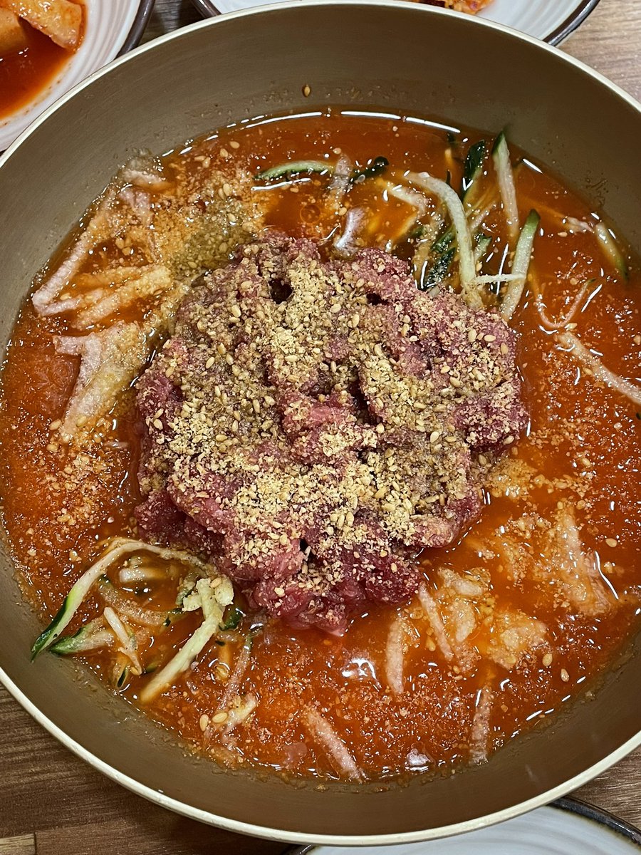 율탱이 tweet media