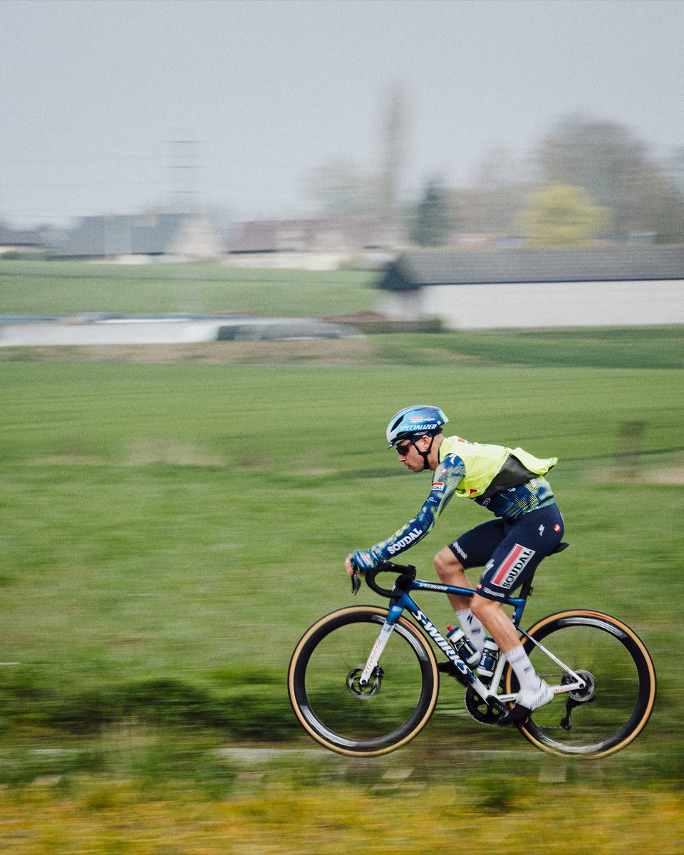 soudalquickstep's tweet photo. Cobbles. Cobbles. And yeah… more cobbles. 🪨⚡

→ Solid recon today, legs feeling good. We can’t wait for the biggest day on hometown roads. 🤩

#TheWolfpack | 📸Wout Beel https://t.co/7fTc1ezn2S