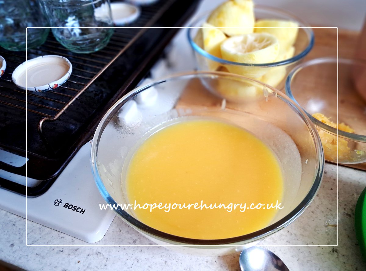 re_hungry's tweet photo. Happy #Thursday lovely Hungrys! It's been a busy day of meal prep, including a small batch of homemade lemon curd, oven roasted tomatoes & there might be a lasagne later (when I've cleaned up). Time for a cuppa! Stay hungry! ;) x #bakeithappen #mealprep #cooking #lemoncurd https://t.co/MBFDmBWQMC