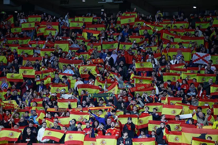 Angus 🍉🍐🍓🍒🍑🍇🍎 tweet media