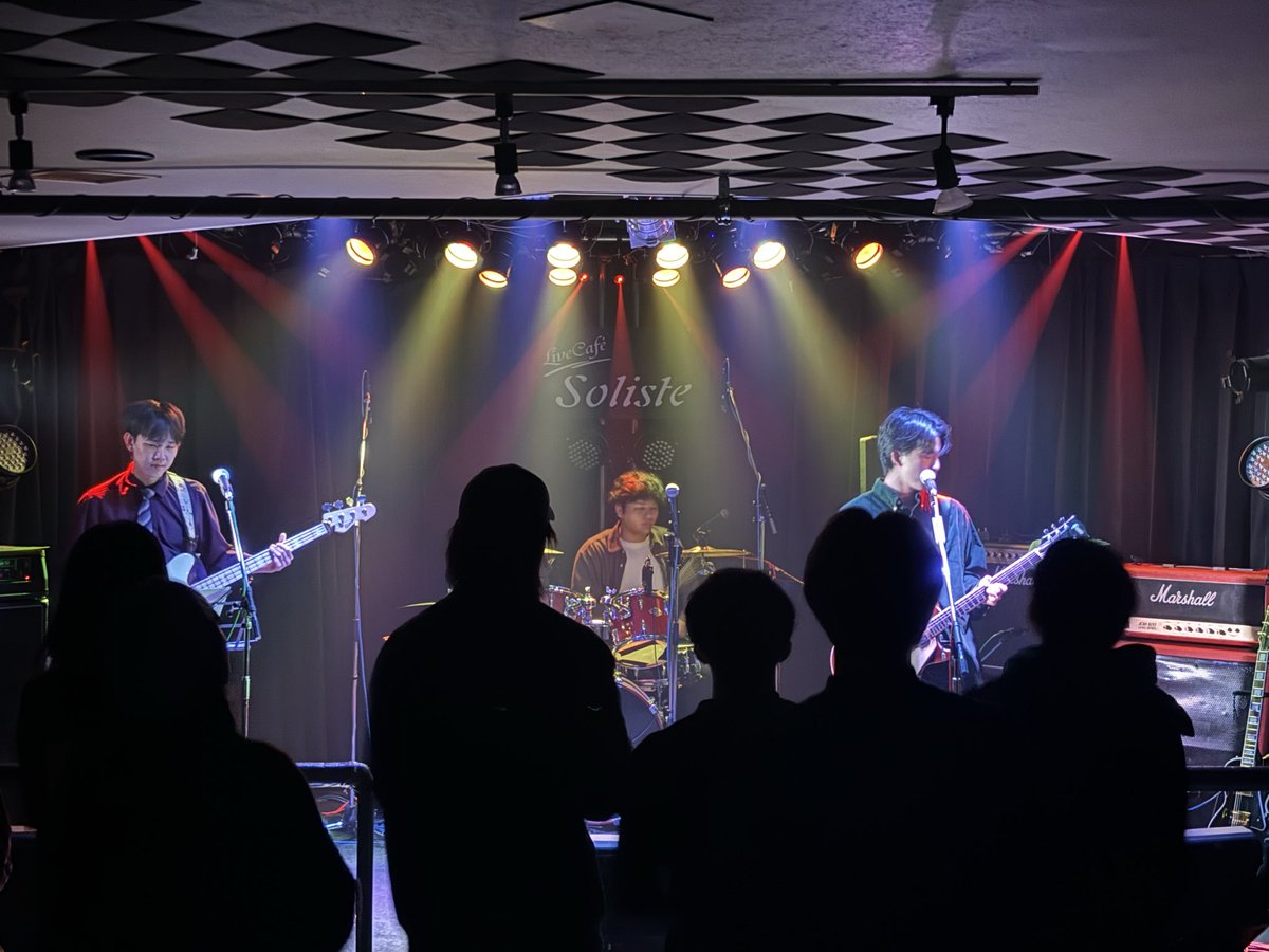 agc_MIT's tweet photo. 室蘭工業大学新入生の皆さん、入学おめでとうございます！
音楽に少しでも興味がある方、楽器を始めてみたい方、どんな形でも大歓迎です！
アコースティックギターサークルに入ってみませんか？
部内でも、一般のライブでも、ライブを多く企画しております！
#春から室工
#春から室蘭工業大学 https://t.co/xxxO21G1PL