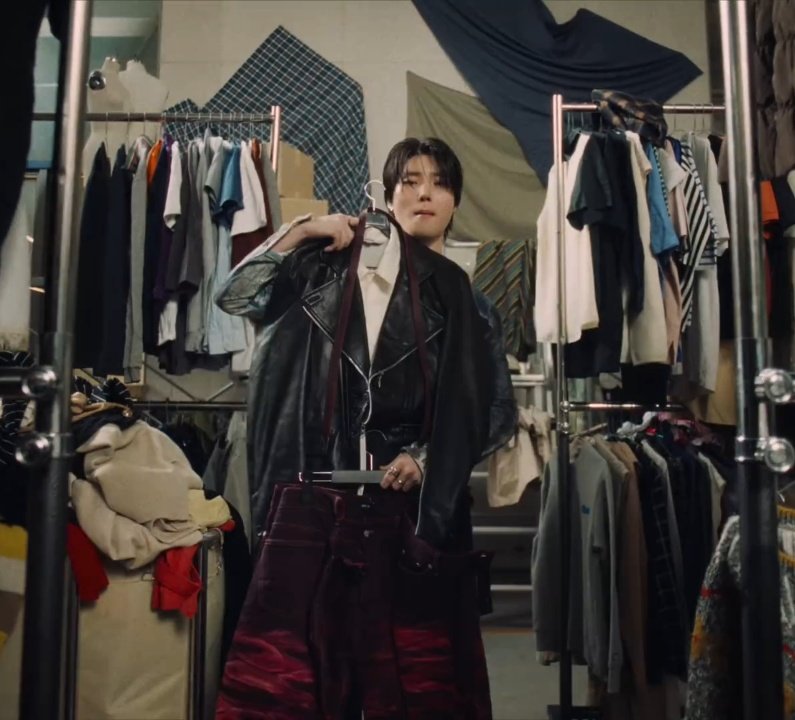 赤 rest 🌊 tweet media