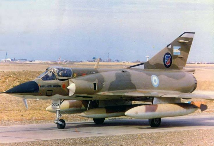 joacotossello's tweet photo. @pabloquirno Me hace gracia los que gritan Malvinas pero odian a Israel...

Muchachos:
Los tanques de combustible para los Skyhawk nos los vendió Israel.
Los Mirage IIICJ nos los vendió Israel.
Los misiles Shafrir y Matra nos los vendió Israel.
El AN/TPS-43 nos lo vendió Israel. https://t.co/M8MmOiInxX