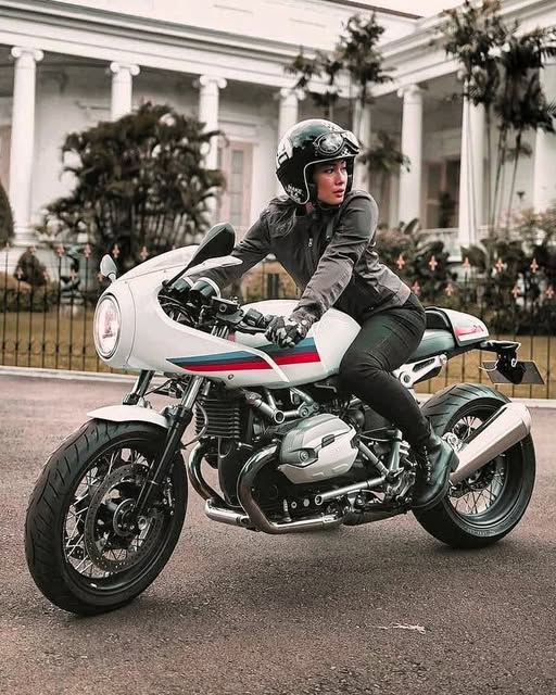 showmeabike's tweet image. #bikelife #motorcycle #ridefree #girlsandbikes