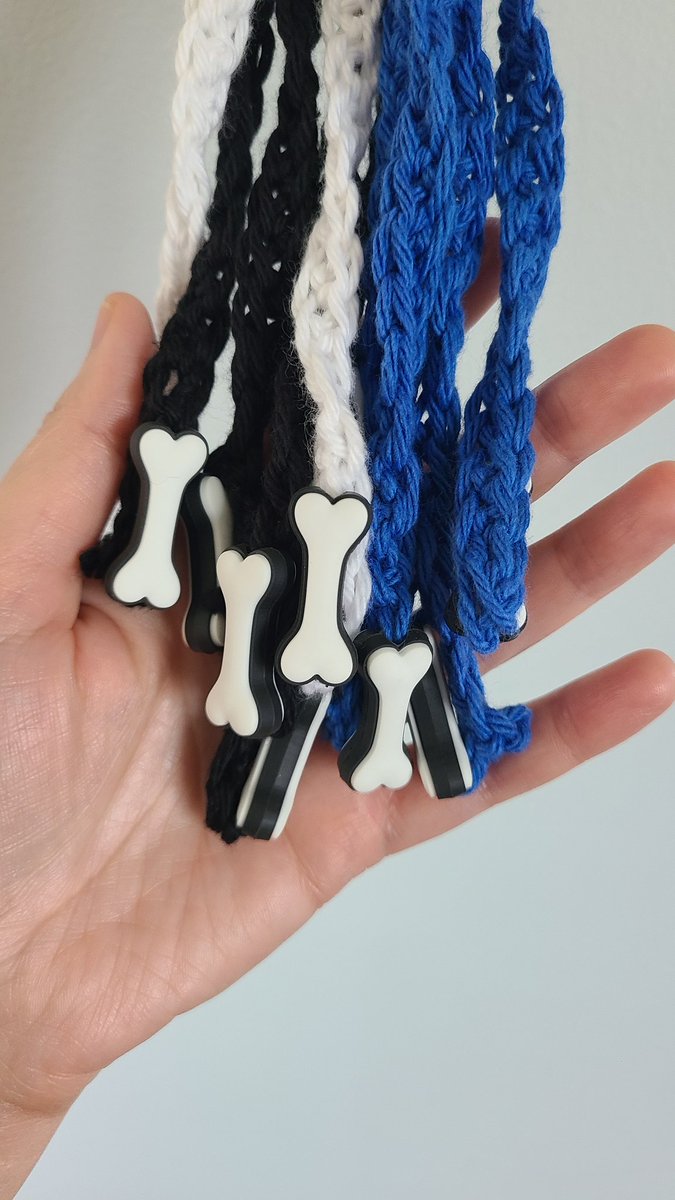 BedBoundBeyond's tweet photo. On my way to @FurlingameCon where I have something new for the pups! My new bone flogger! They are made with PVC rubber and leave a good mark!  🦴🦴🦴 https://t.co/XN8OPehxe9