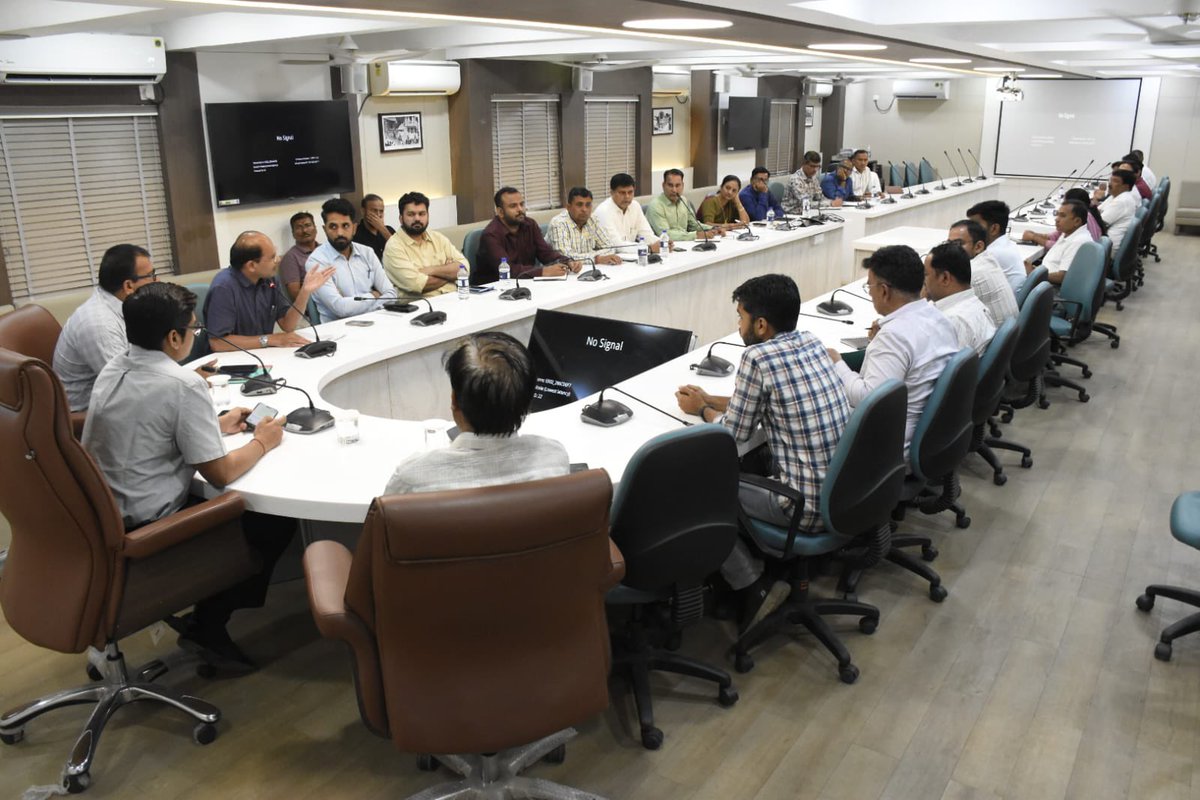 Collector & DM Banaskantha tweet media
