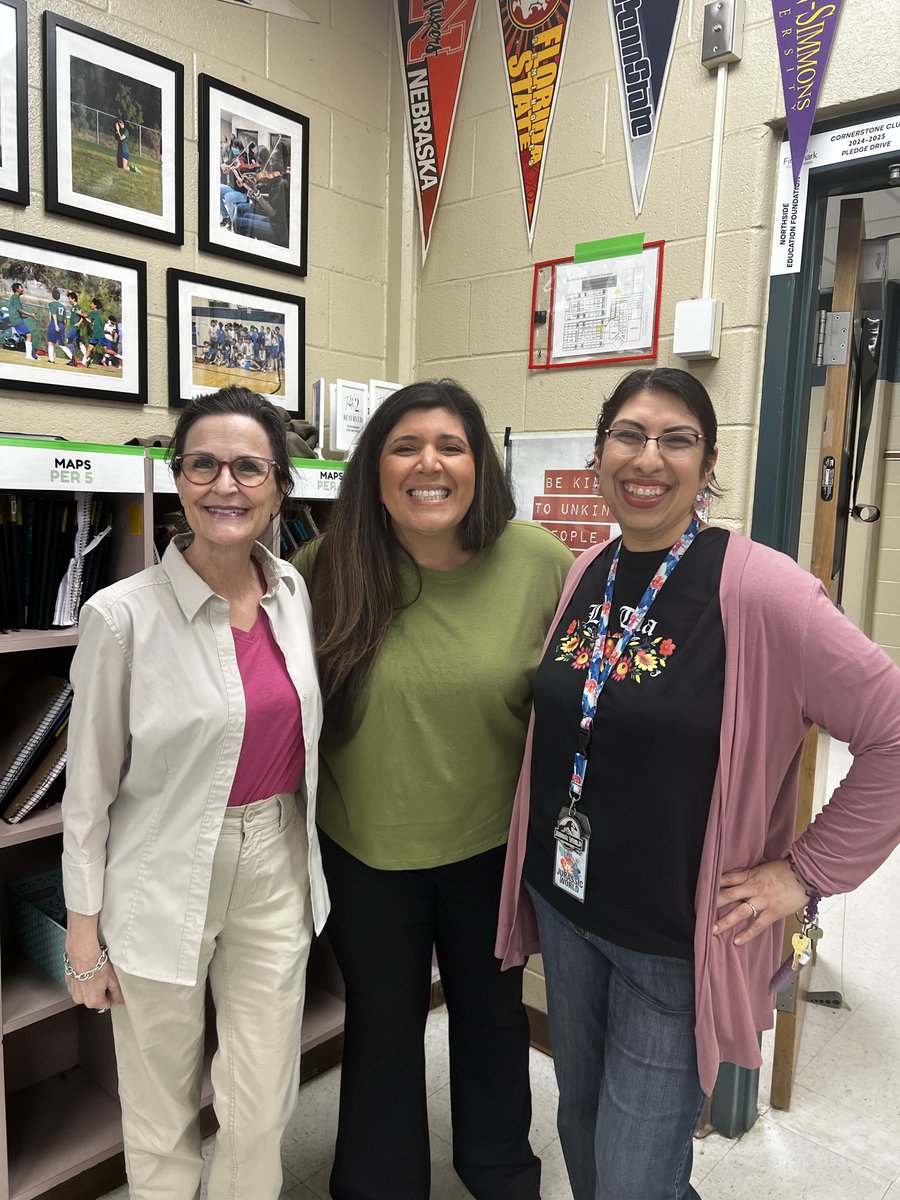 Congratulations to the Skyhawk of the Week, Ms. Morales ✍🏼#SkyhawkPride 💙💚  <a href="/NISDStinson/">Stinson MS NISD</a> 🏫#WhatABlessing 🙏🏼#NorthsideUnstoppable 💪🏼#Thirty_Two_rrific_Years 
🥉🥈#TeachYourHeartOut ❤️ #VHawks 🪽 #imsogladwehadthistimetogether👂🏼#mimiandcompany 💋