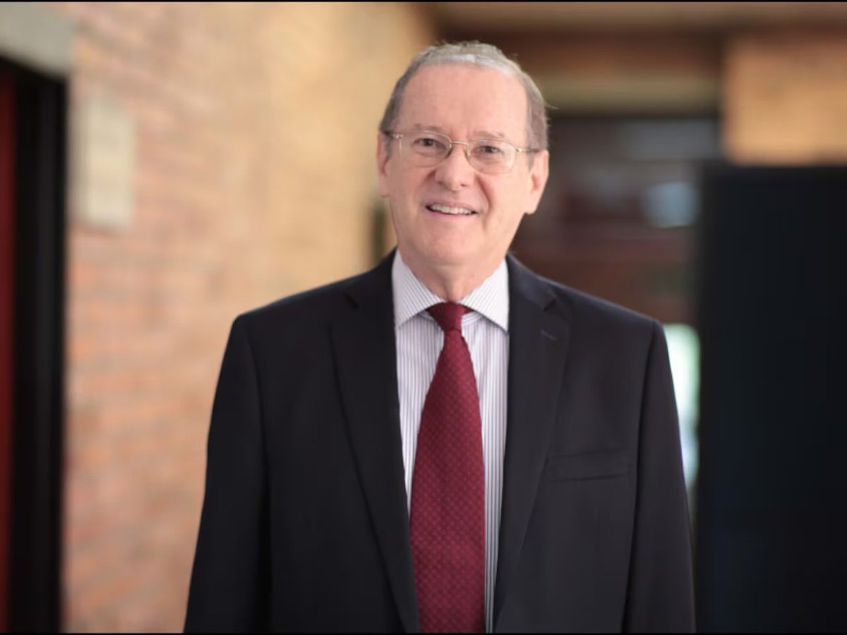 Corfecali's tweet photo. Lamentamos profundamente la partida de Francisco Piedrahita Plata, un líder que entendió la educación como motor de transformación.

Desde @icesi, formó generaciones con liderazgo y compromiso. Hoy perdemos un gran referente que creyó en el poder transformador del conocimiento. https://t.co/eNOW9TVcZj