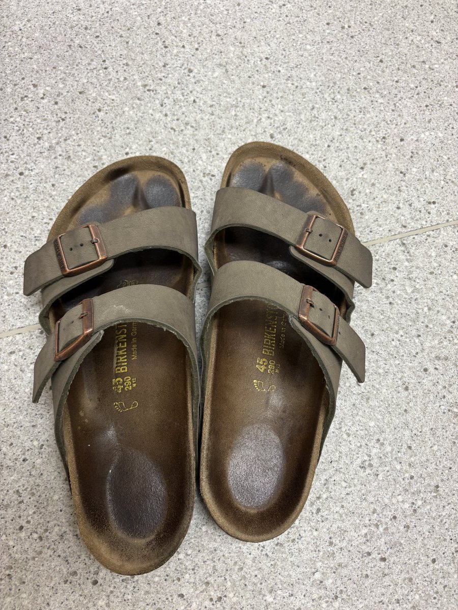 AmazonBarefootBabe tweet media