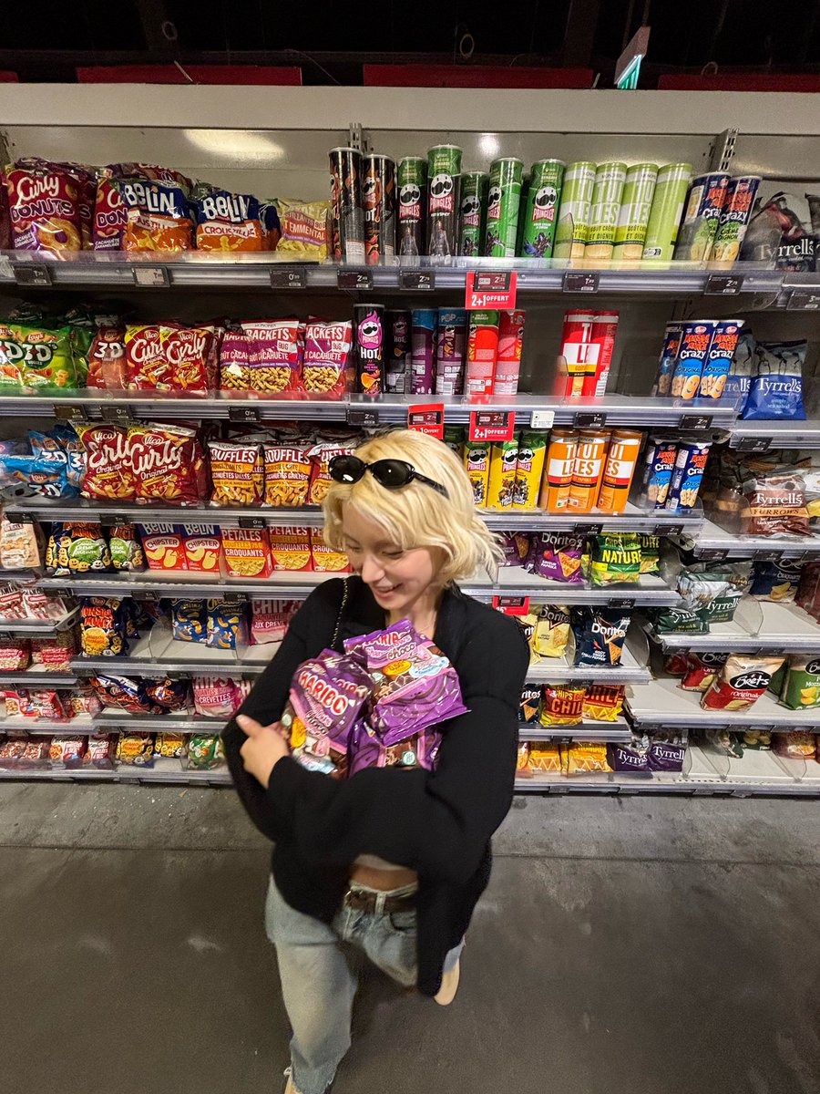 Hyo Hwang 🤰 tweet media