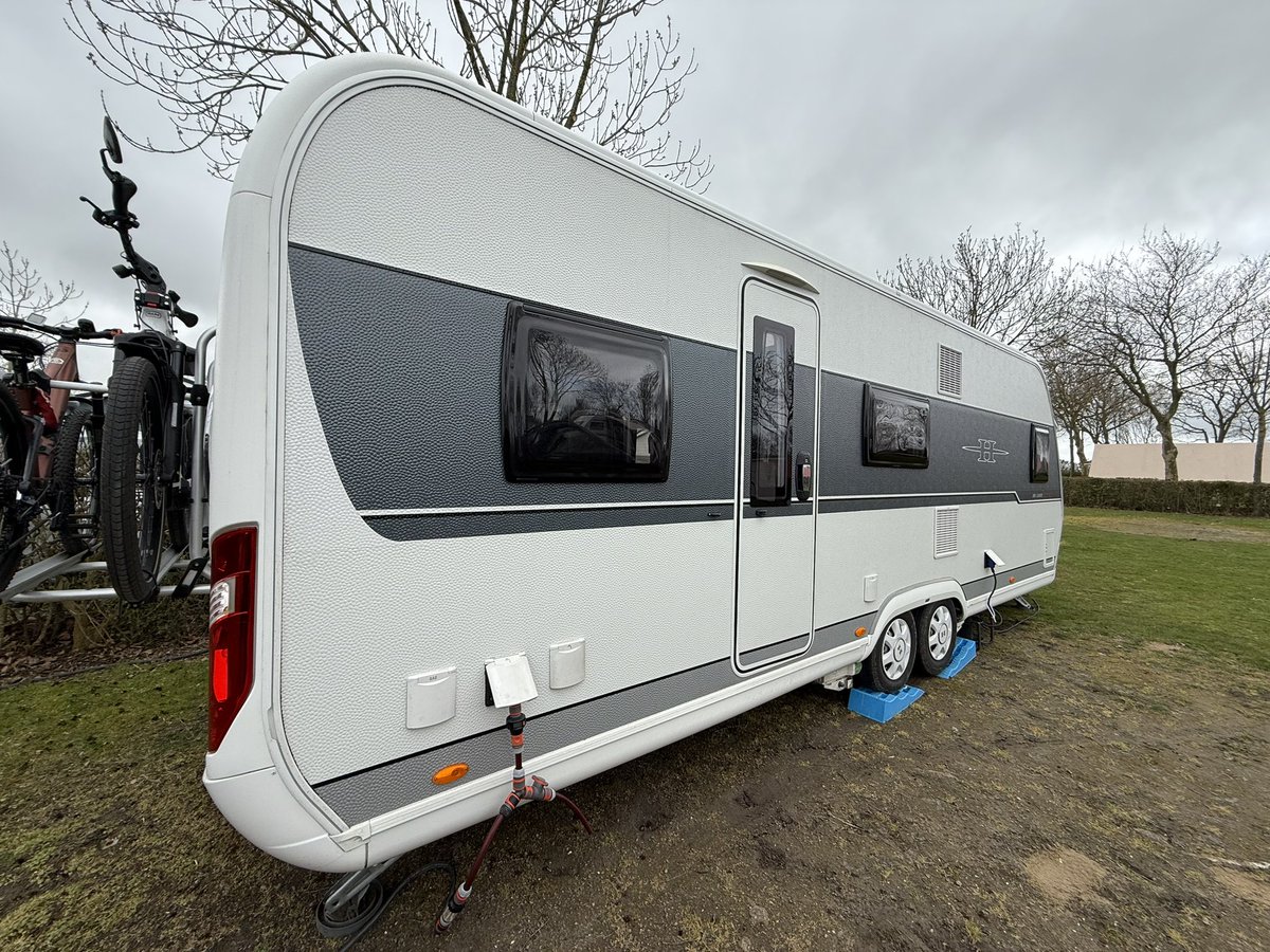 Vossi1984 tweet media