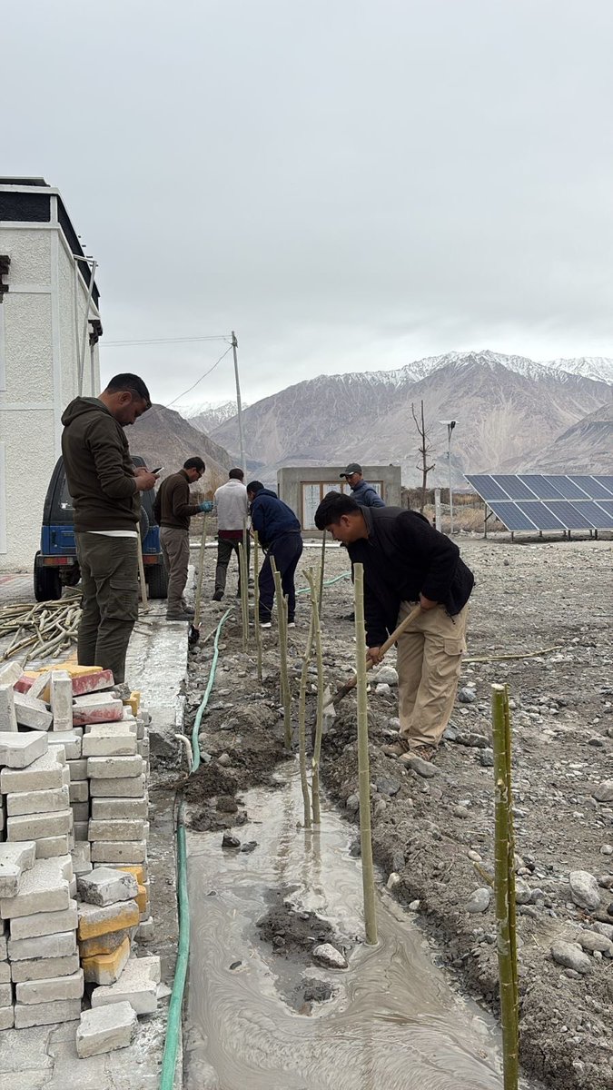 NubraPolice's tweet photo. 🌱 PS Nubra conducted a plantation drive at Transit Camp Tsogstod, planting 150+ saplings to promote greenery, ecological balance &amp; a cleaner environment. Proper care arrangements ensured for healthy growth. 🌳 #GoGreen #Environment #PlantationDrive https://t.co/RHK1A444hH