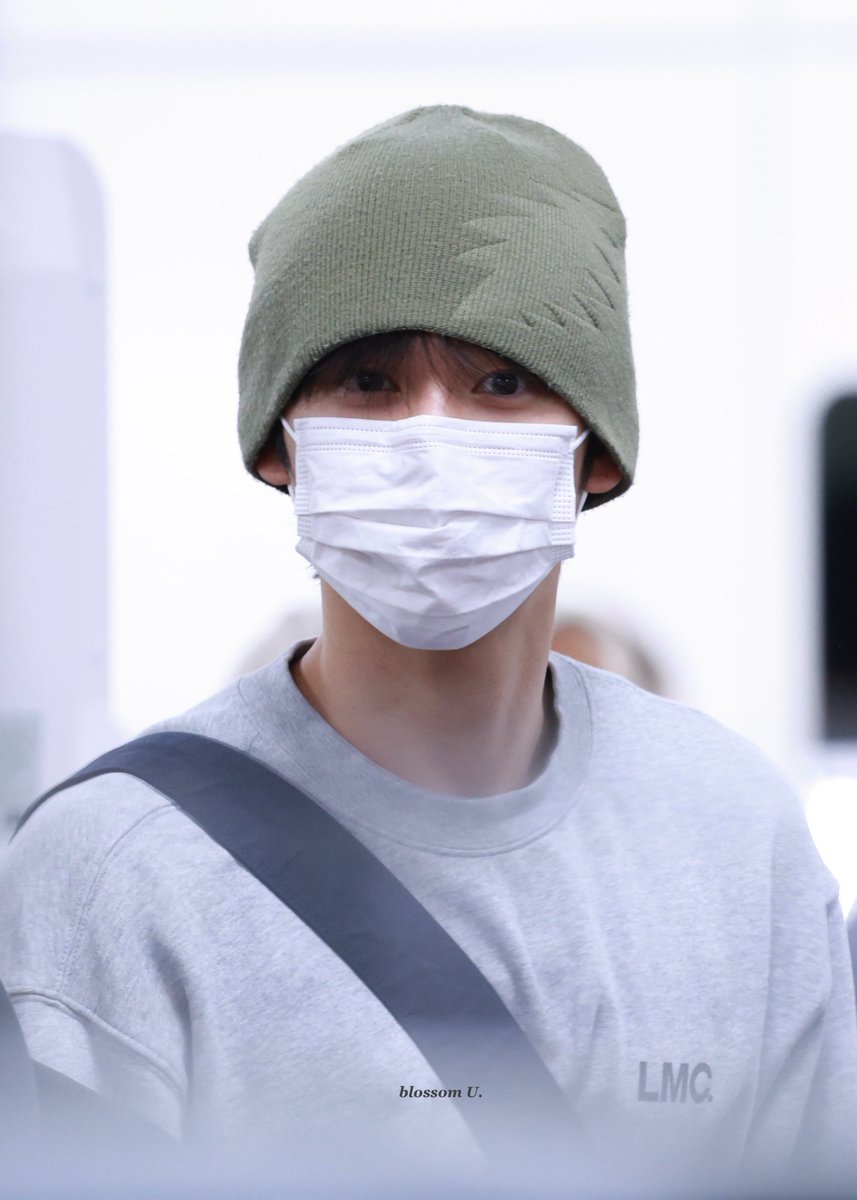 𝒃𝒍𝒐𝒔𝒔𝒐𝒎 𝑼. tweet media