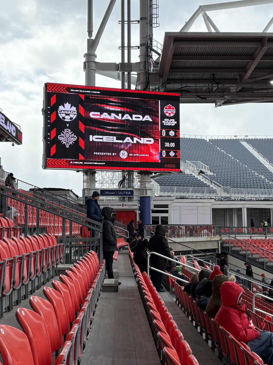 Smarties (LeafLady) tweet media