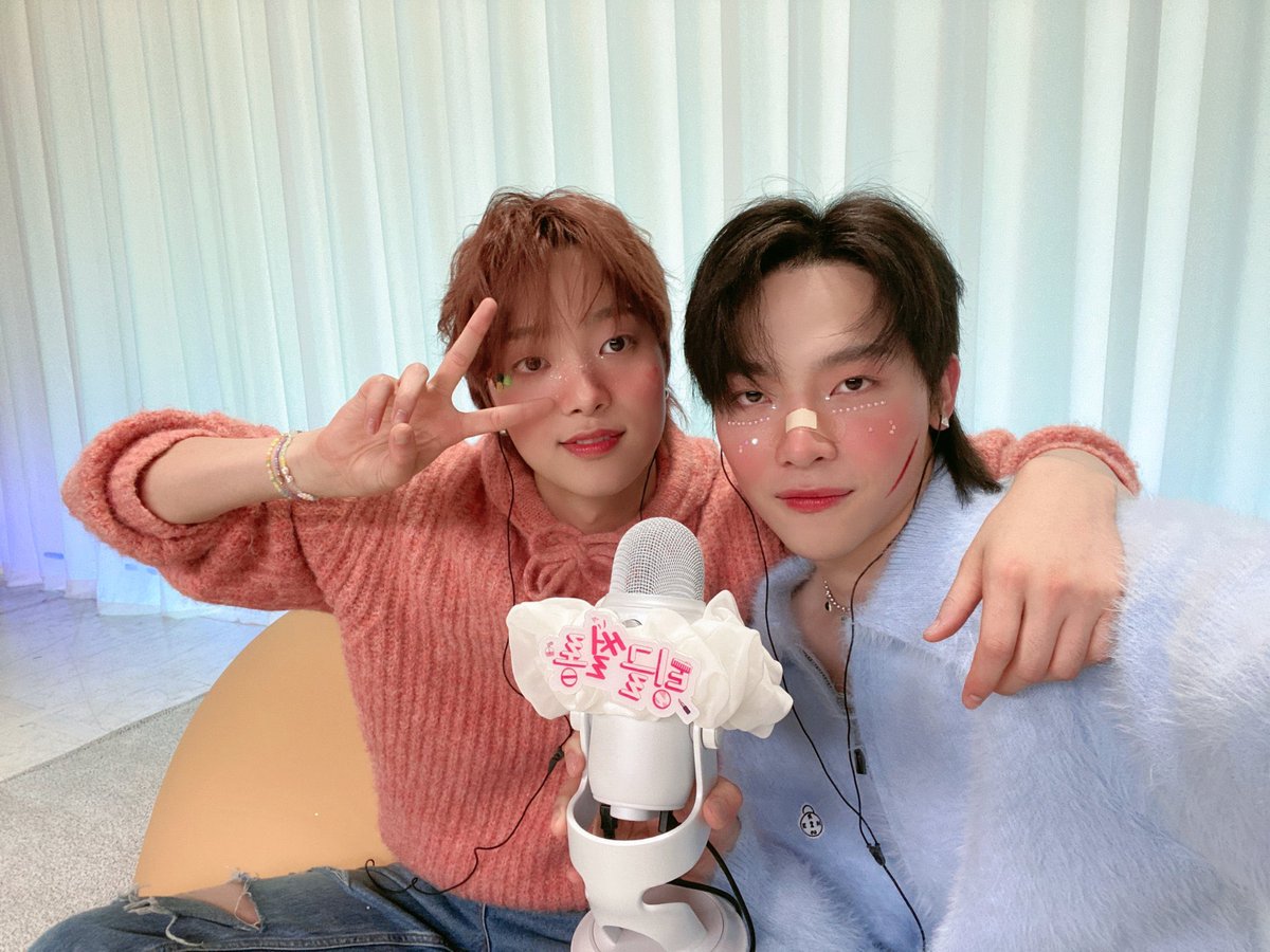 june 🌙 tweet media