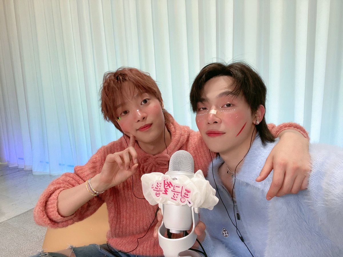 june 🌙 tweet media