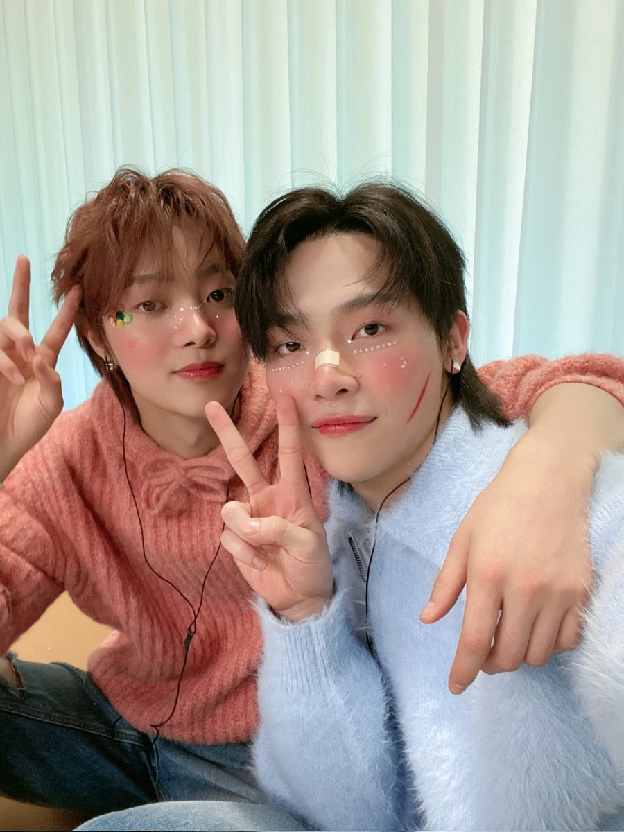 june 🌙 tweet media