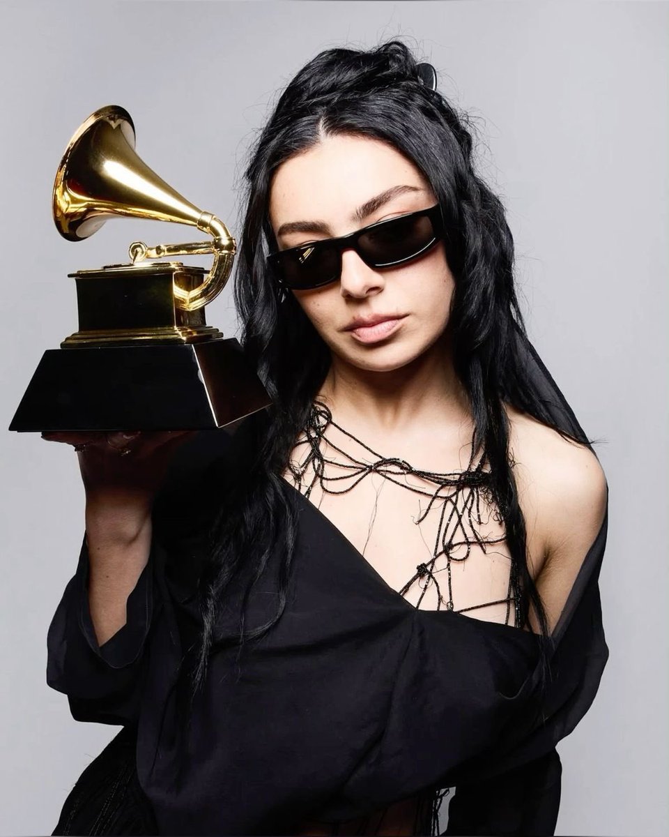 ashley 𓆩♡𓆪 tweet media