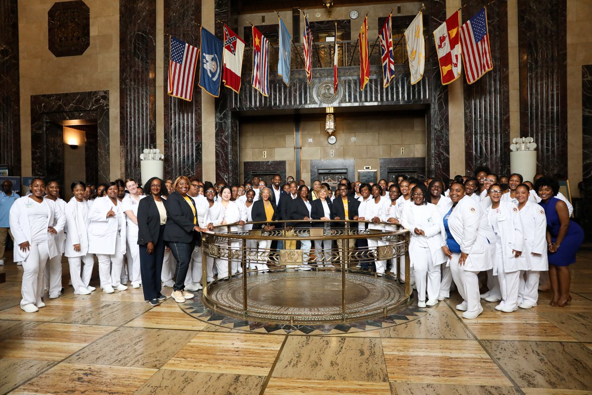 SouthernU_BR's tweet image. The Southern University System was well-represented at the Louisiana State Capitol Tuesday for Southern University Day at the Capitol. A big thank you to the Louisiana legislature for their continued support of the SU System.

#WeAreSouthern #HBCU