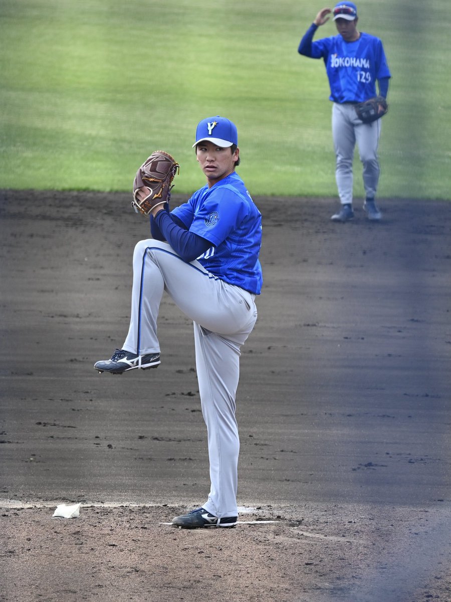 𝐧𝐚 tweet media