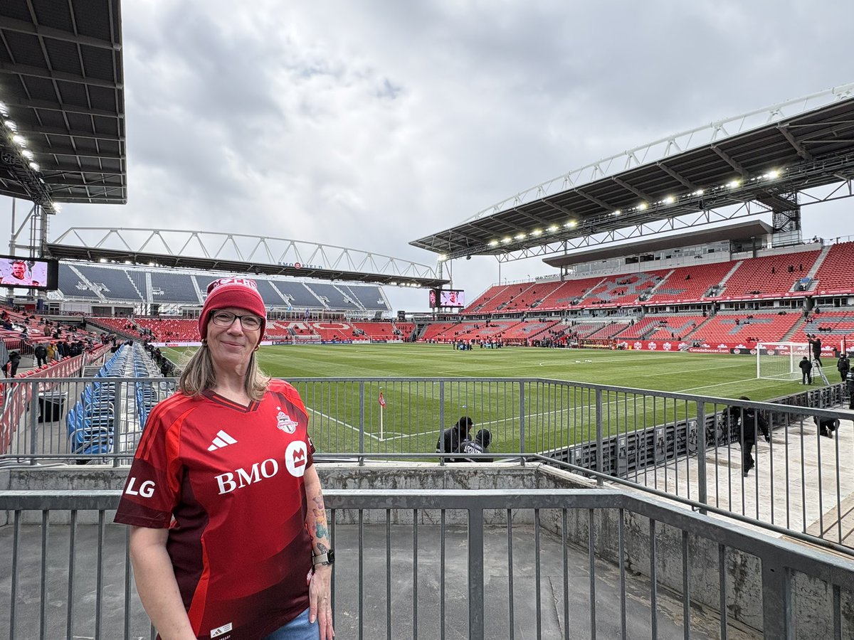 Smarties (LeafLady) tweet media