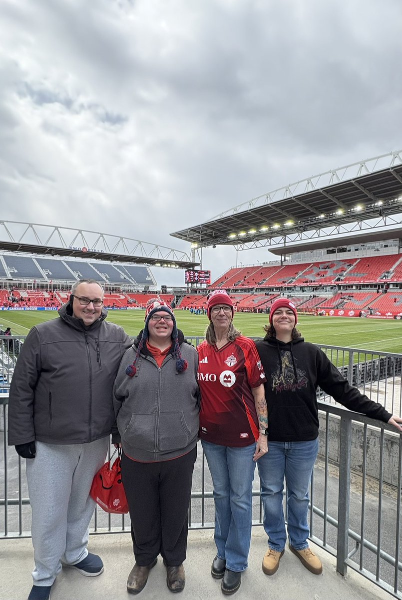 Smarties (LeafLady) tweet media