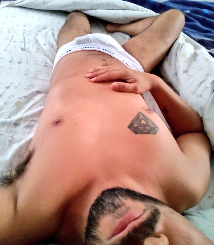 Erickornio tweet media