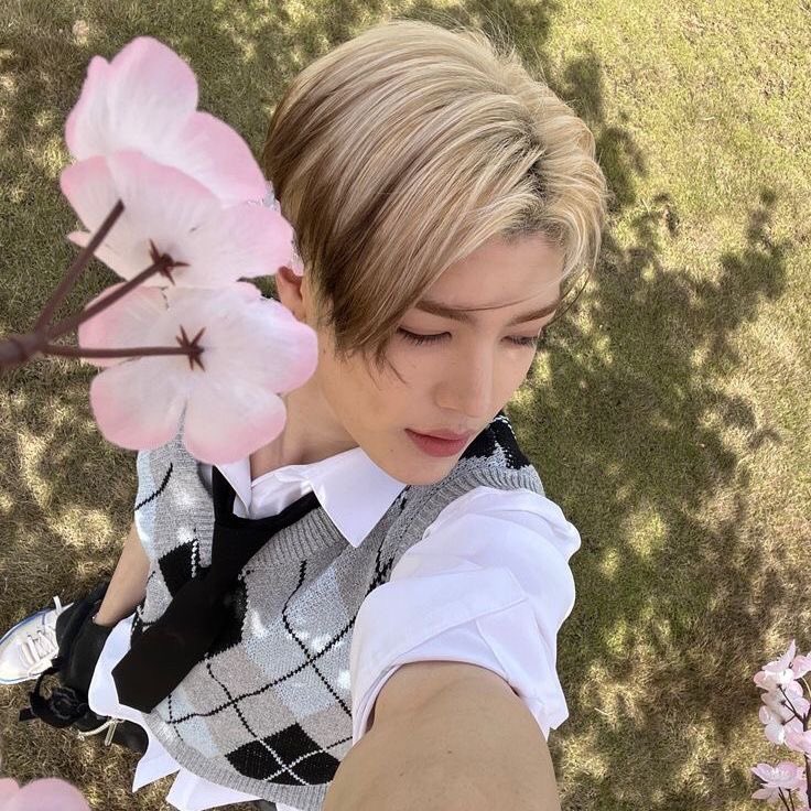 kay | lf luné moots tweet media