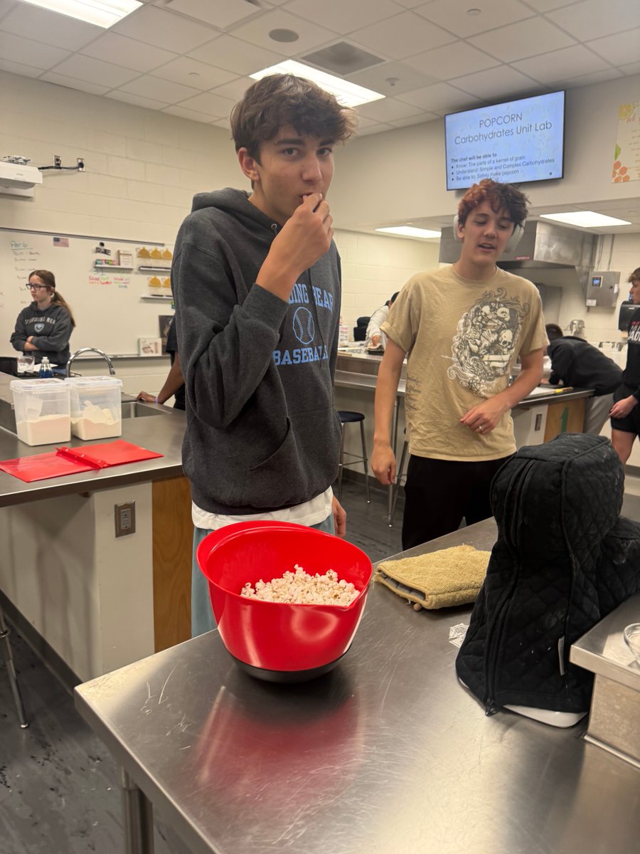 Lincoln Standing Bear High School tweet media