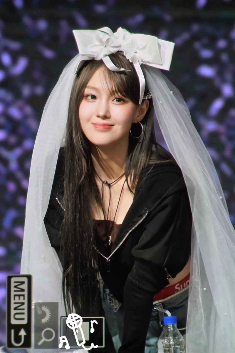 𝐬𝐢𝐧𝐠𝐟𝐨𝐫𝐔. tweet media