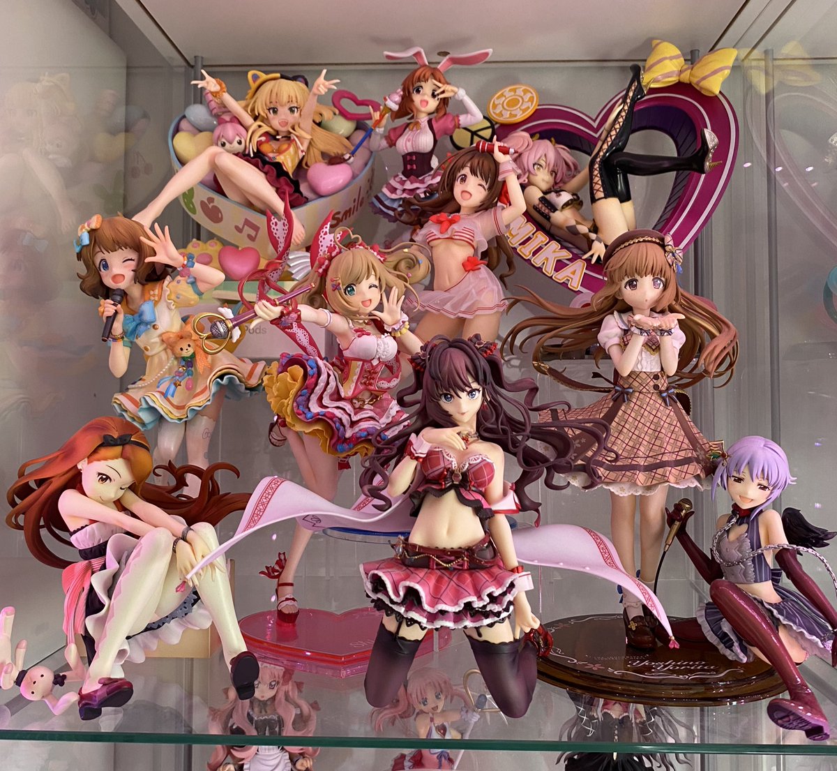 kuroe ♰ tweet media