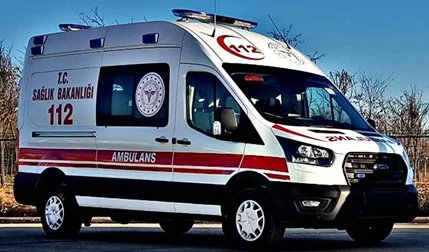 mnadircelik's tweet photo. Çok uzun zamandır #ambulans larda  #paredemik olarak çalışanların 2 si bayan ve şoför olarak da 1 bay çalıştırılmakta,buda eğer hasta sedye ile taşınacaksa ve apartmandan merdivenlerle inecekse büyük sıkıntı çünkü taşıyabilecek kimse olmuyor genelde.@saglikbakanligi @RTErdogan https://t.co/uC0mgBJrfq