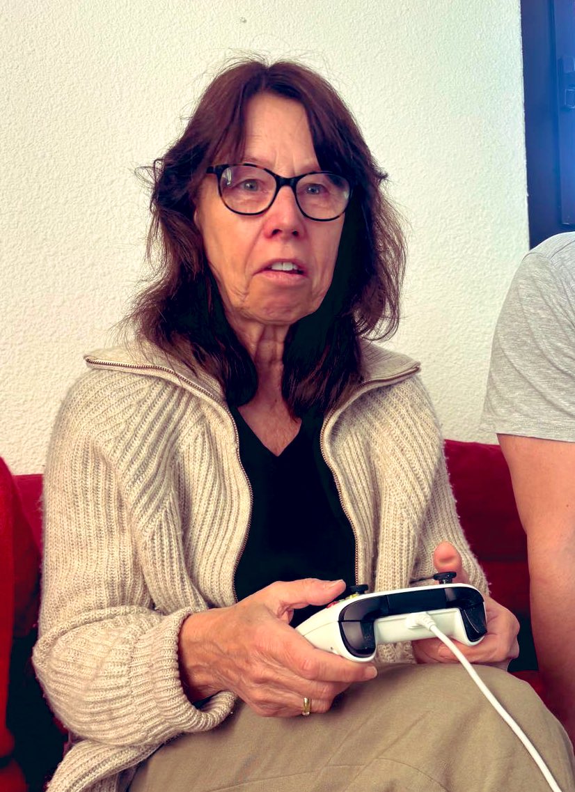 Sluggerfly tweet media