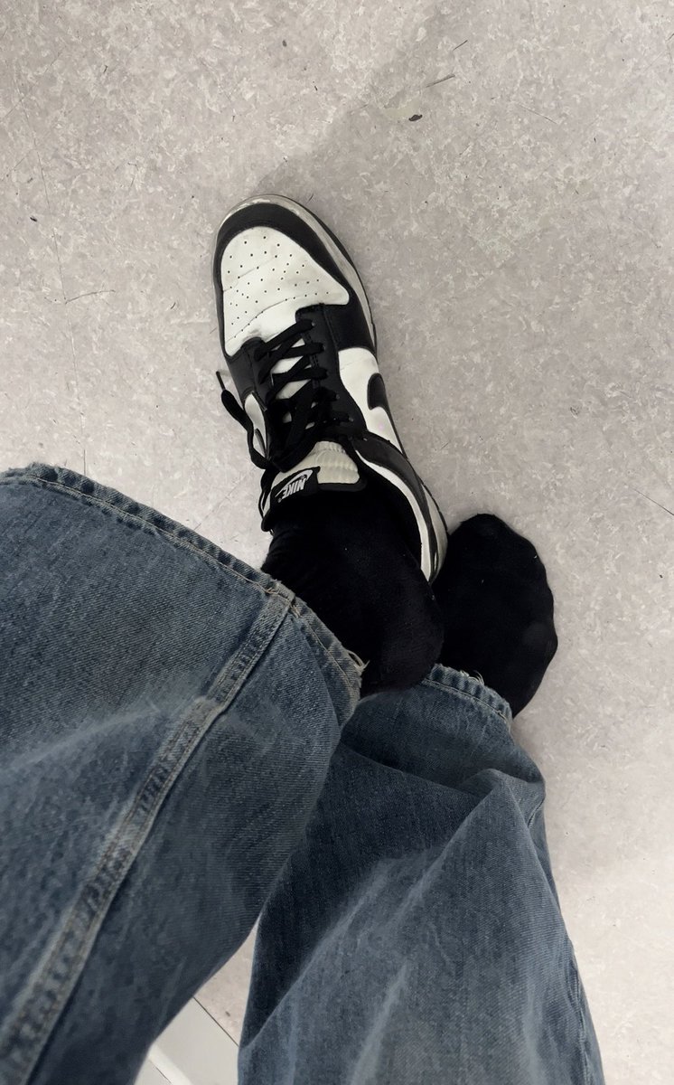 Mattbb9696's tweet photo. Dm x Videos π₯π₯ #moneyslaves #AlphaMaleworld1 #rt_feet #RT4MastersWorld #feetman #masterslave #slave https://t.co/KhXOPLep5f