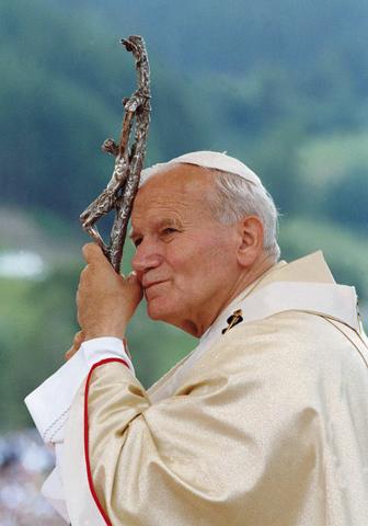Stephen_M_Cross's tweet photo. Today in Canada, we honour Saint Pope John Paul II in remembrance of his legacy and contributions to peace, human rights, and freedom.

Pray for us. https://t.co/VYZ769q3Mp