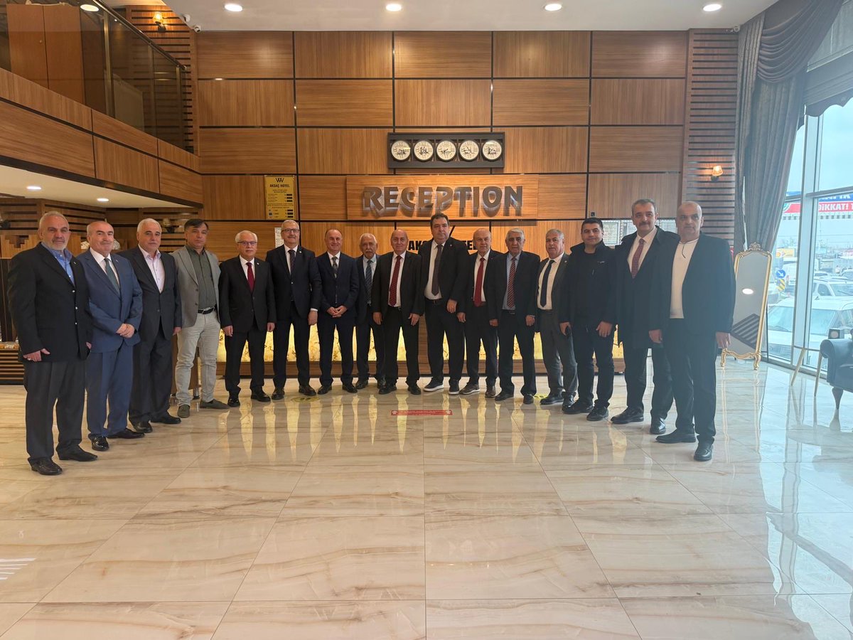 ergin_trn's tweet photo. Genel Başkan @sneraydin0055 ve beraberindekiler Konfederasyon Yönetim Kurulu üyemiz ve Malatya ASKF Başkanımız merhum Seyfullah Özdemir’in vefatı sonrası Malatya’daki evine taziye ziyaretinde bulundu. Rabbim mekanını cennet eylesin @taskk_1980 https://t.co/cgjyeI7zMU