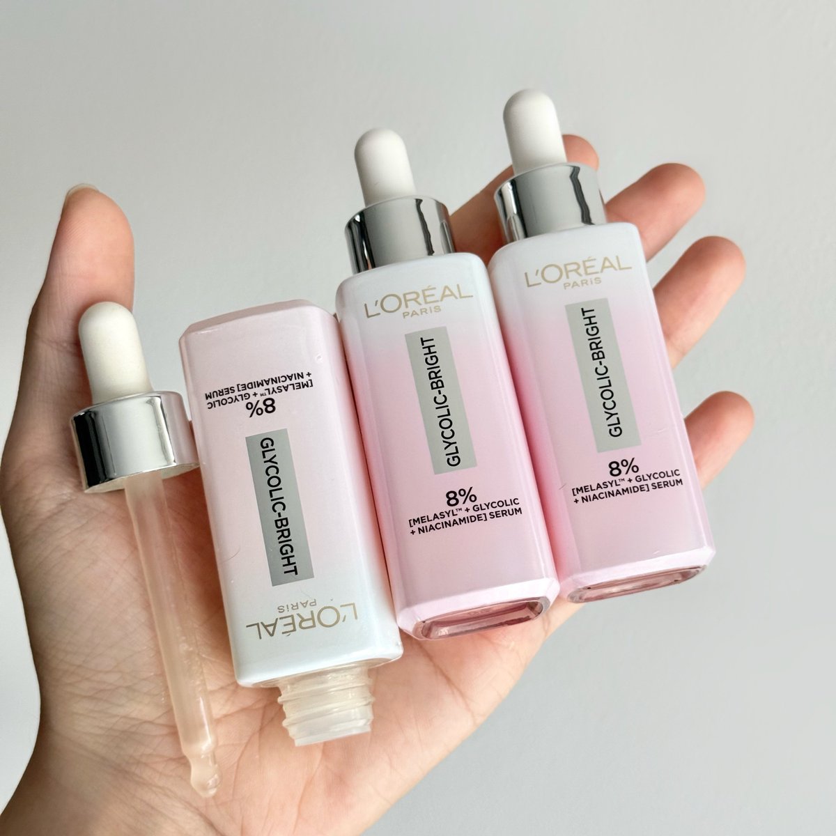 untitled_90's tweet photo. -ยกให้เป็นไอเทมระเบิดรอย + กู้หน้าหมอง
-loreal glycolic bright ตลอดไป 100/10 
-มี melasyl ยับยั้บเม็ดสี + glycolic ผลัดผิว*
-เนื้อเบา ทาแล้วไม่เหนอะผิว ผิวพี่ดาราสุดๆ

ถ้ารีบใช้หน้าอยากผิวเล่นแสงคือหยิบตัวนี้เลยไม่ผิดหวัง ใช้ทุกวันคือเปลี่ยนสีรองพื้น
: https://t.co/4kmpvl21p3 https://t.co/196b6P1DKE