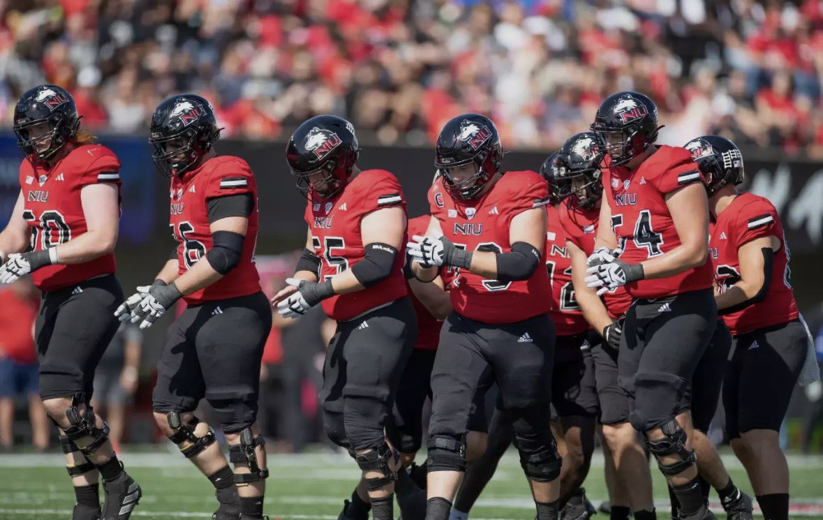 BradyMoranski's tweet photo. #AGTG After a great conversation with @robharley34 I am blessed to receive my 10th D1 offer to play at the University of @NIU_Football 
@GtownGridiron @adamgorney @AllenTrieu @PrepRedzoneWI @Rivals @247recruiting https://t.co/cBi8TKMbQ0