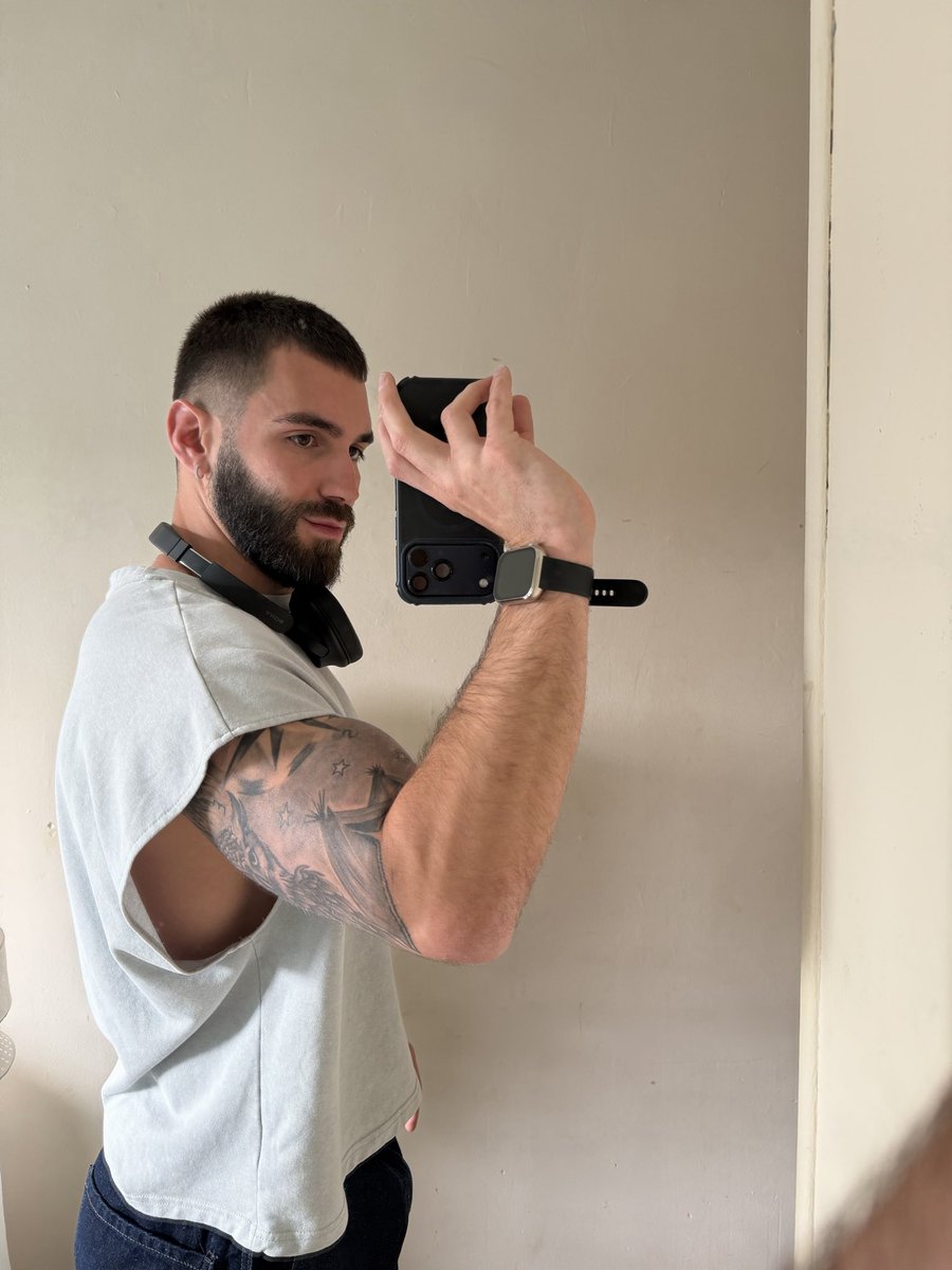 Tomanusek tweet media