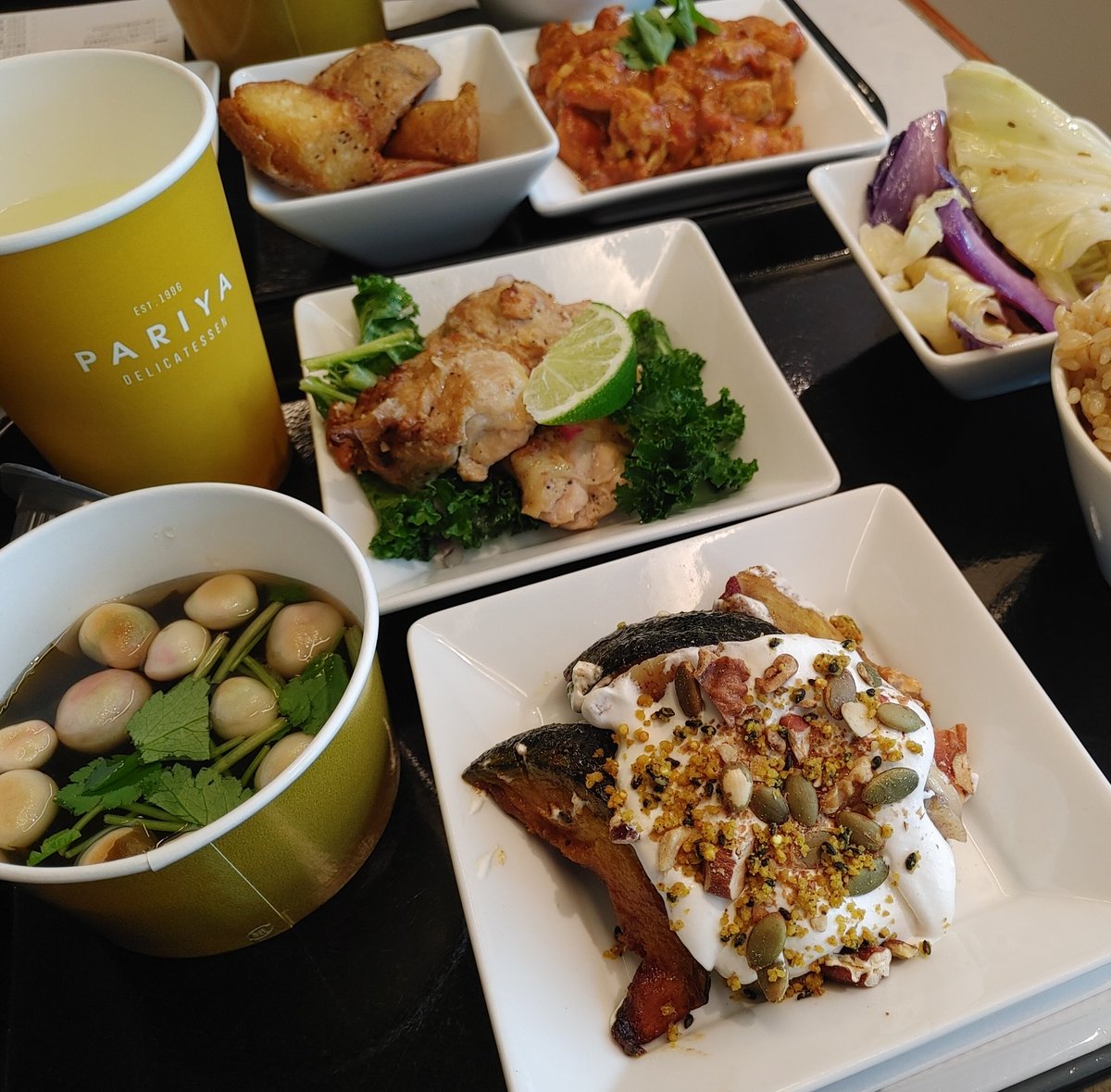 cavia_cu's tweet photo. 東京のバスツアー楽しかったー!
高輪のおしゃビルの中にある、デリカテッセンも美味しくて良かった。
クリームののったかぼちゃとバナナ(さつまいもかも)の惣菜はリピートしたいくらい。
気分は港区女子!!
#PARIYA DELICATESSEN 高輪店 https://t.co/ee2x5N3kST