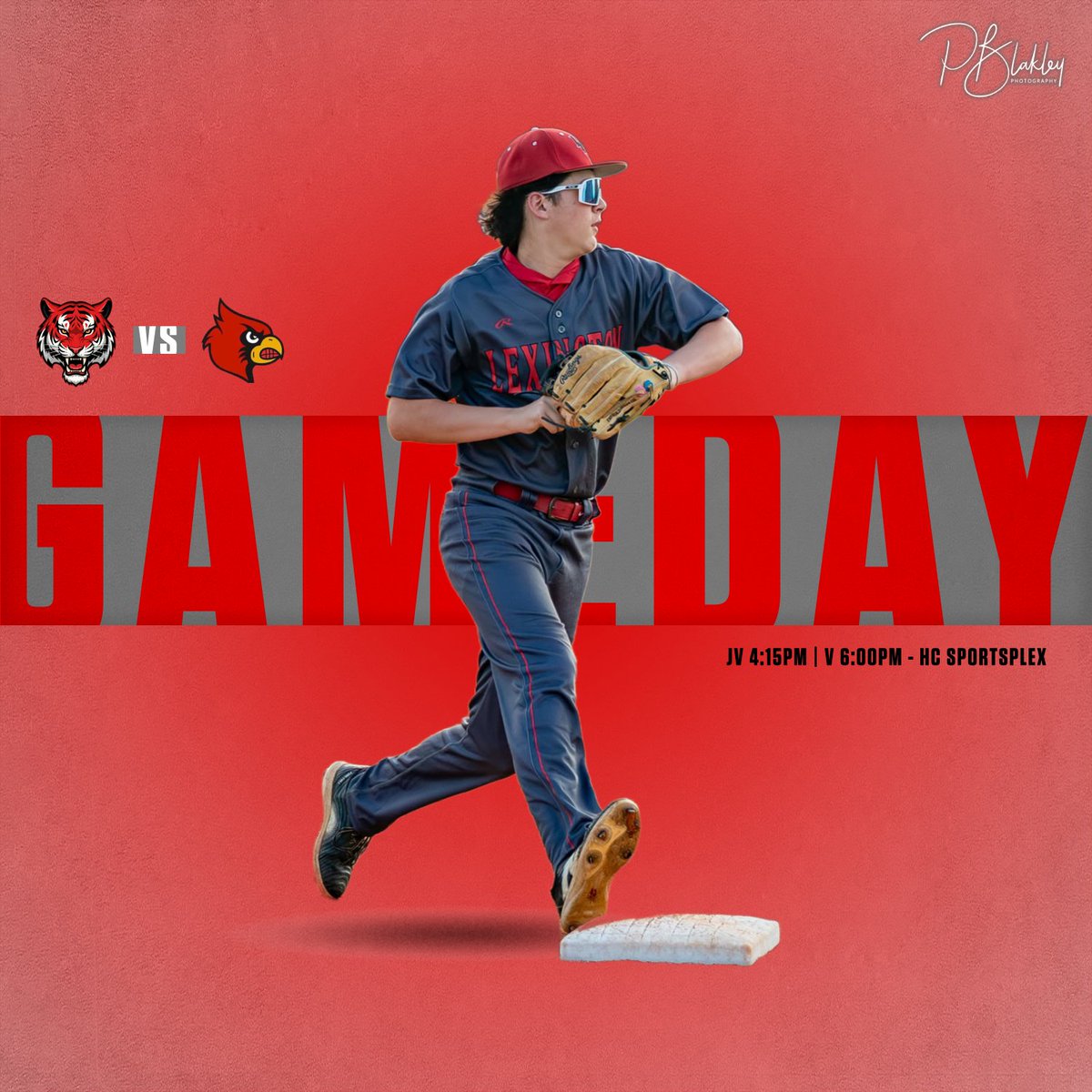 LexTigersBB's tweet photo. ‼️GAMEDAY‼️

🆚 @AdamsvilleCard1 
⌚️ JV 4:15PM | V 6:00PM
📍 HC Sportsplex (550 Eastgate Drive)

⚾️ Sophomore RHP/Util., Gunner Glaze  
📸 Phil Blakley Photography https://t.co/NhxHhp4DLk