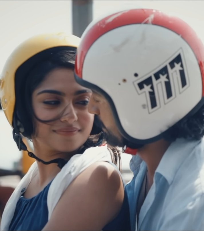 CinemaWithAB's tweet image. #OnceMore - @OlickalSona looks so beautiful with her screen presence🥰

Another fresh face debuting in Tamil with the film. Looks like a great potential, which is going to be the next sensation♥️