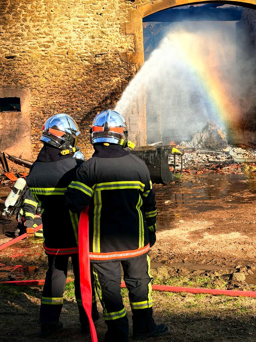 Sapeurs-Pompiers de la Nièvre tweet media