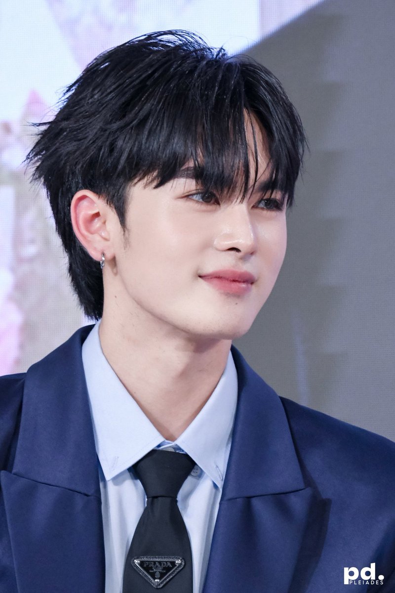 𝓟𝓟.𝓢𝓣🖤🤍𝓕𝓽. รักครูเท่าโลกเลย tweet media